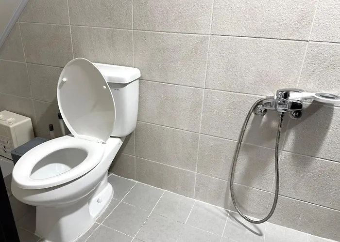 Cozy Hapjeong Hongdae, Parking Available, Negotiable * Seul