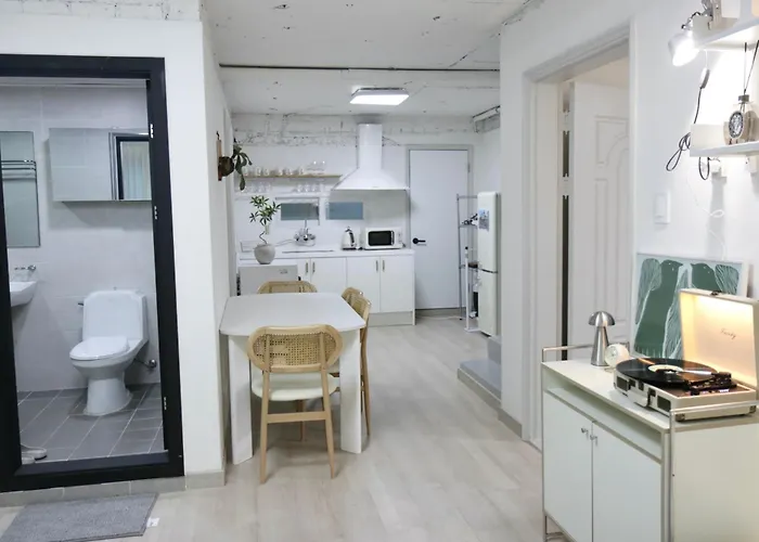 Cozy Hapjeong Hongdae, Parking Available, Negotiable Apartamento