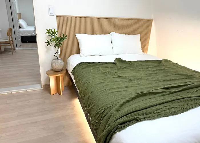Apartamento Cozy Hapjeong Hongdae, Parking Available, Negotiable *