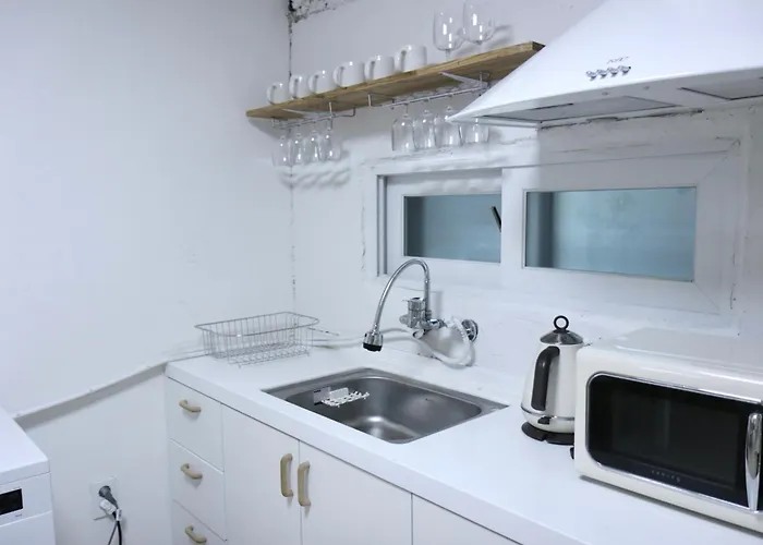 Apartamento Cozy Hapjeong Hongdae, Parking Available, Negotiable *