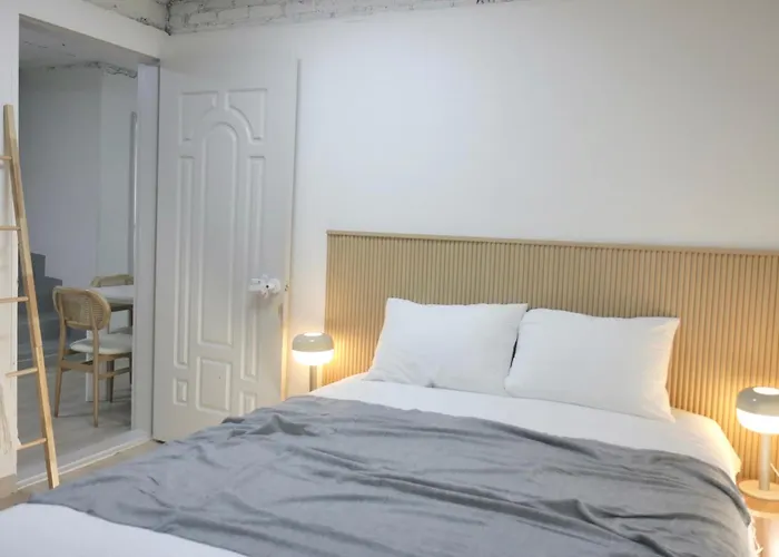 Apartamento Cozy Hapjeong Hongdae, Parking Available, Negotiable