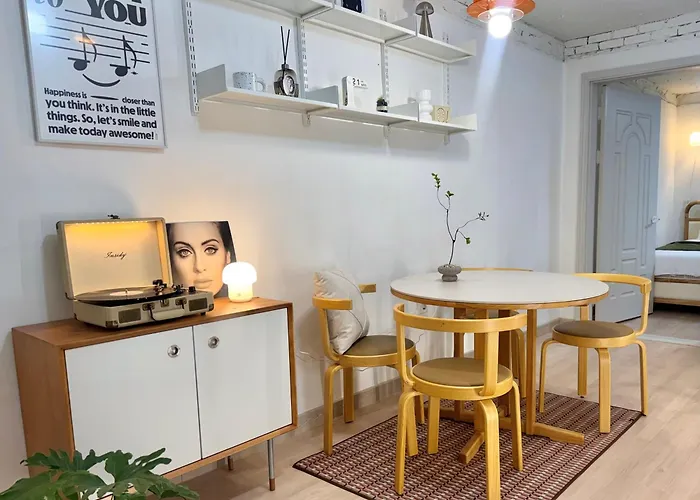 Cozy Hapjeong Hongdae, Parking Available, Negotiable *
