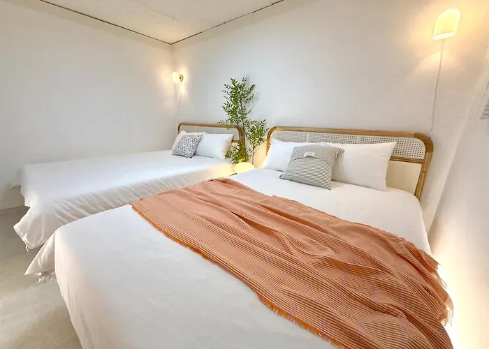 Cozy Hapjeong Hongdae, Parking Available, Negotiable *