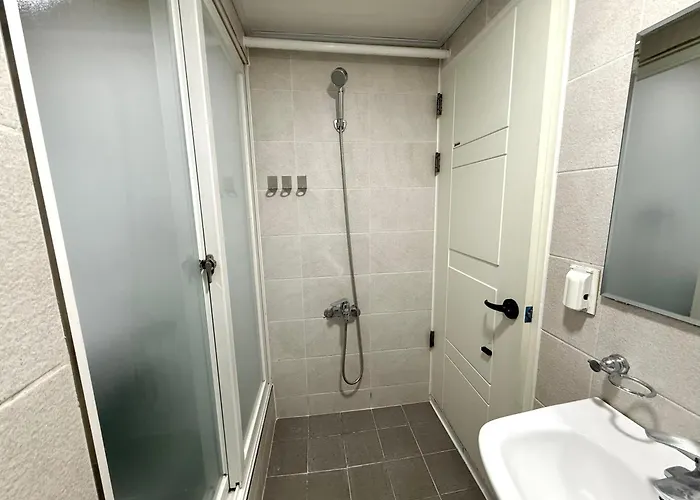 Cozy Hapjeong Hongdae, Parking Available, Negotiable