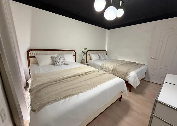 Cozy Hapjeong Hongdae, Parking Available, Negotiable Seul