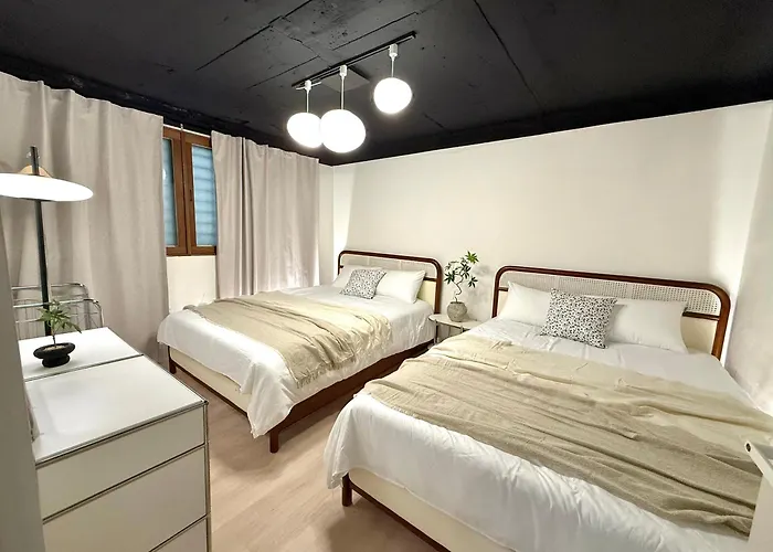 Cozy Hapjeong Hongdae, Parking Available, Negotiable *