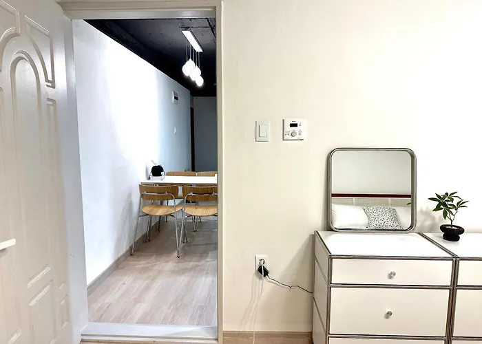 Apartamento Cozy Hapjeong Hongdae, Parking Available, Negotiable