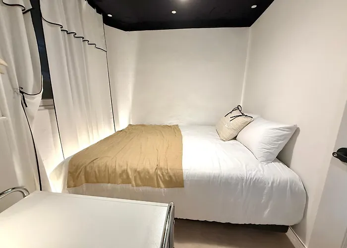 Cozy Hapjeong Hongdae, Parking Available, Negotiable