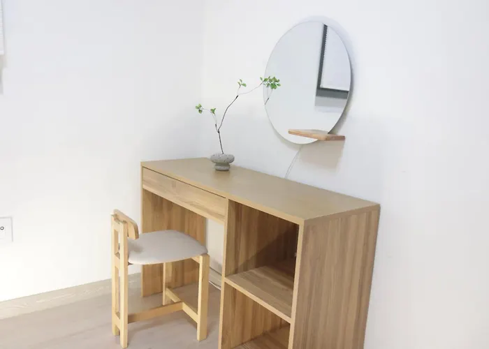 Cozy Hapjeong Hongdae, Parking Available, Negotiable Appartement *