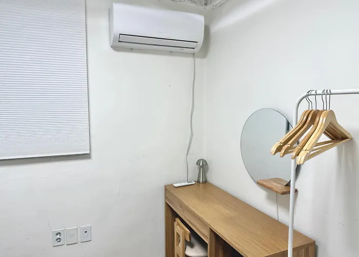 Cozy Hapjeong Hongdae, Parking Available, Negotiable * Séoul